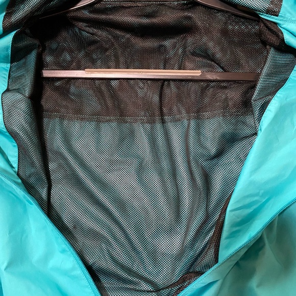 Men’s Oakley jacket - Picture 3 of 7